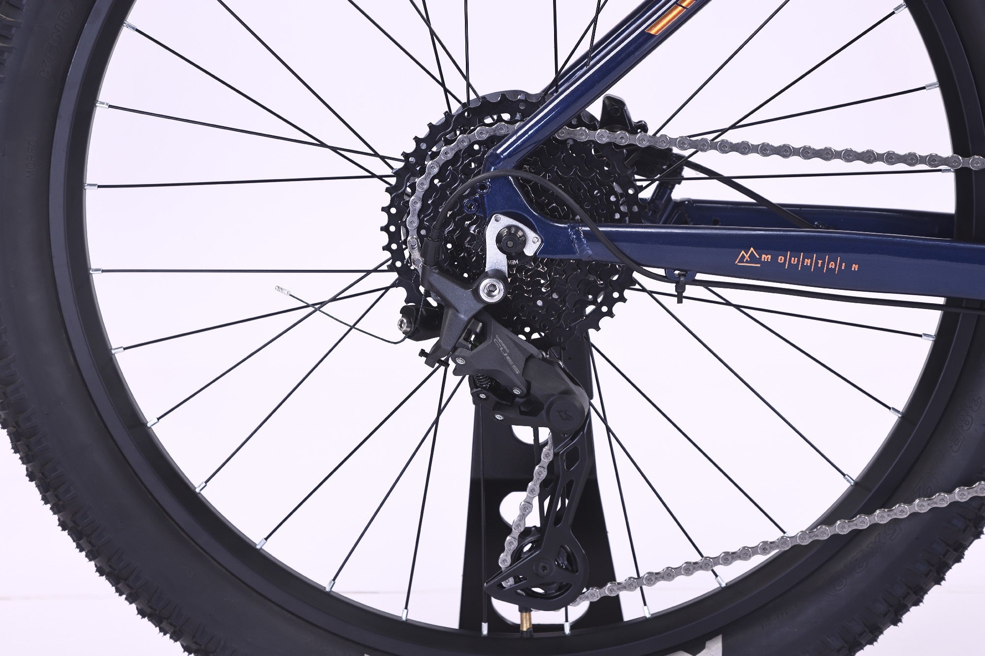 27.5-Inch Mountain Bike [Cl:Blue]